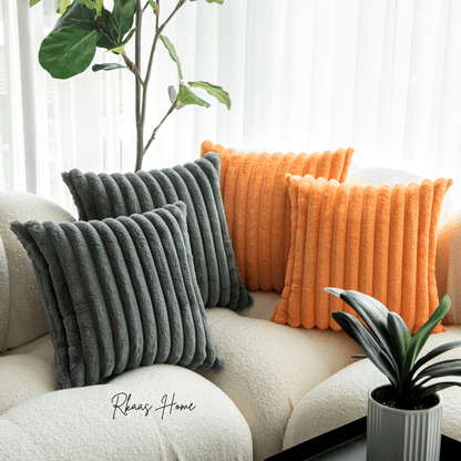 Flauschige, gestreifte, weiche Kissenbezüge aus Kunstfell im Cord-Stil, 45 x 45 cm