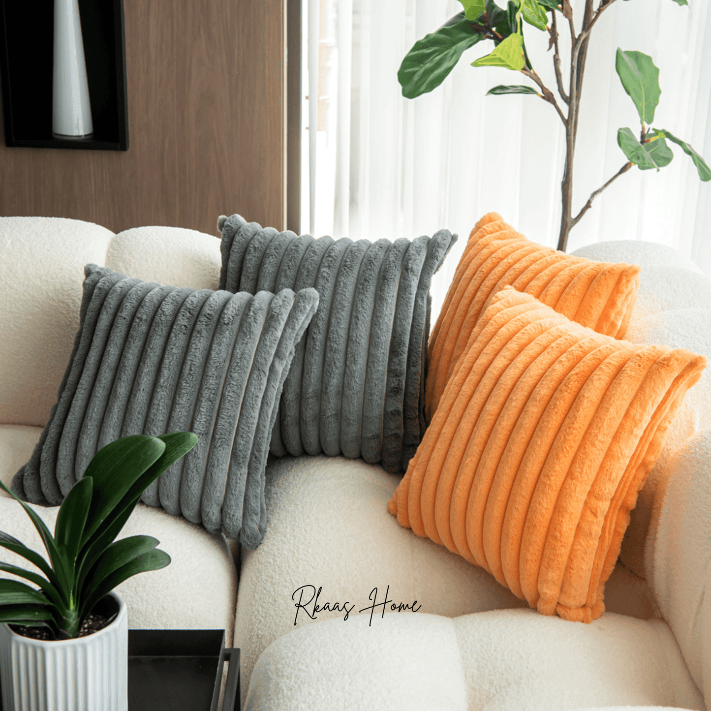 Flauschige, gestreifte, weiche Kissenbezüge aus Kunstfell im Cord-Stil, 45 x 45 cm